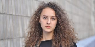 Try-To-Avoid-These-Mistakes-for-Getting-Perfect-Curly-Hair-on-architectureslab