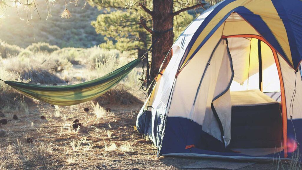 Why-You-Should-Use-a-Hammock-than-a-Tent-in-Camping-on-architectureslab