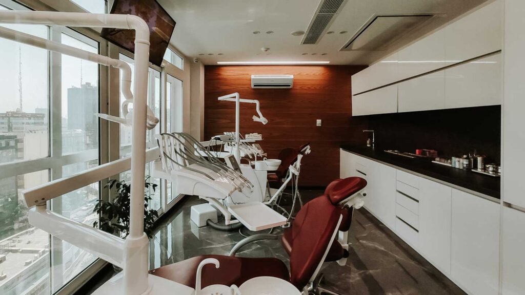 Christmas-Emergency-Dental-Service-over-Holidays-on-architectureslab