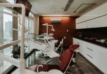 Christmas-Emergency-Dental-Service-over-Holidays-on-architectureslab