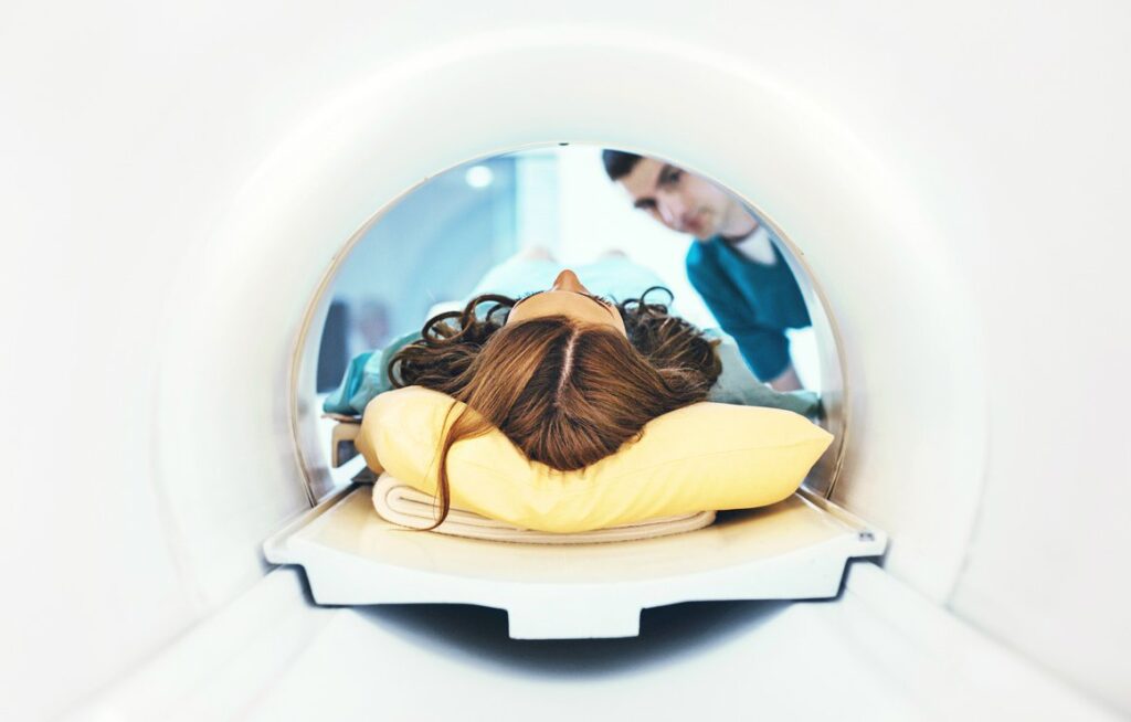 open MRI machine Image