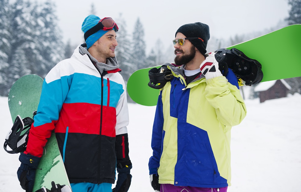 men snowboarding jackets